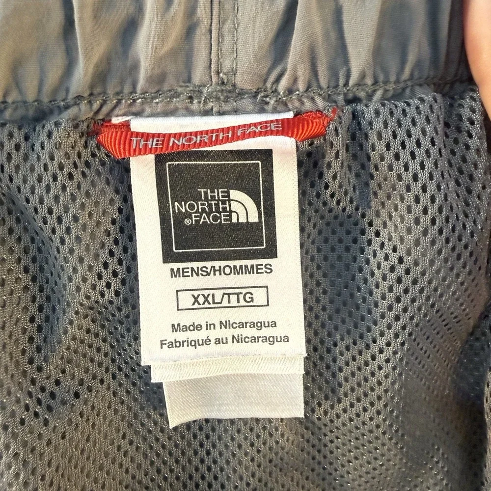 The North Face Cargo Shorts Mens XXL Gray Nylon Hiking Fishing‎ Belted